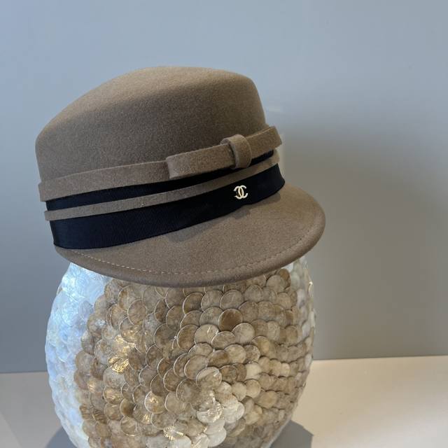Khaki Chanel wool military cap, 100% wool fabric, a must-have for internet cele