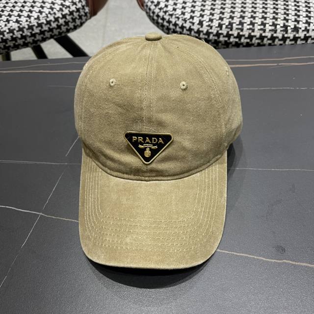 Prada classic triangle logo baseball cap with perfect color and perfect shape. I