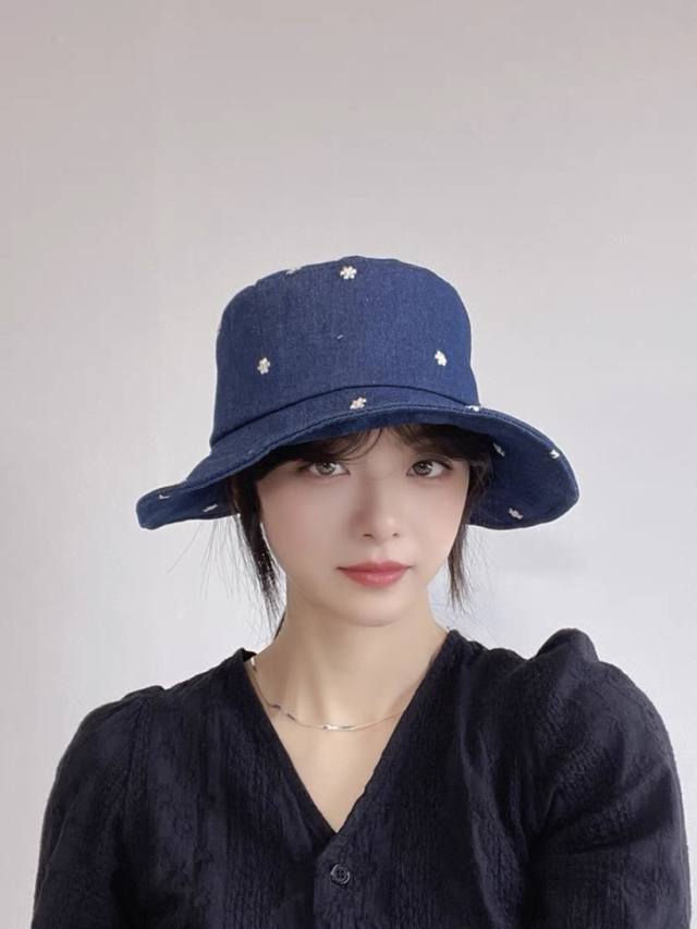 Chanel 2025 Korea Dongdaemun Purchasing Ins Retro Denim Flower Bucket Hat Basin