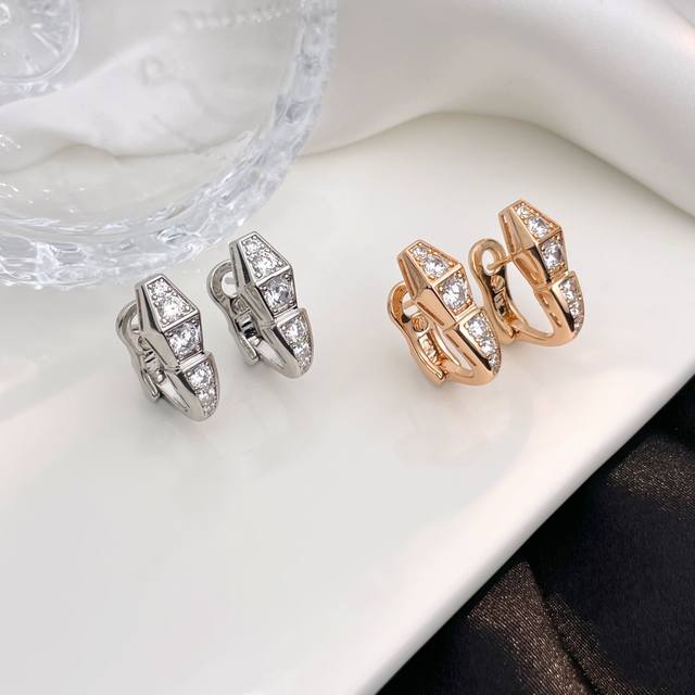 I've been eyeing another high-end pair of earrings! Such beautiful earrings, I
