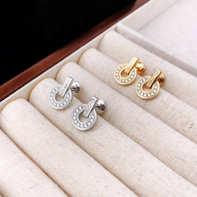 Bv's new round earrings, commonly known as copper coin earrings, are available i