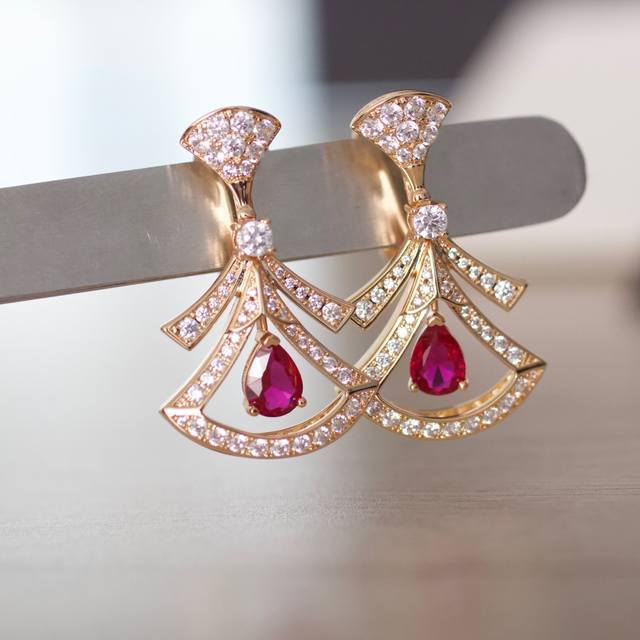 The dazzling Divas' Dream ruby collection, with its unique yet noble character,