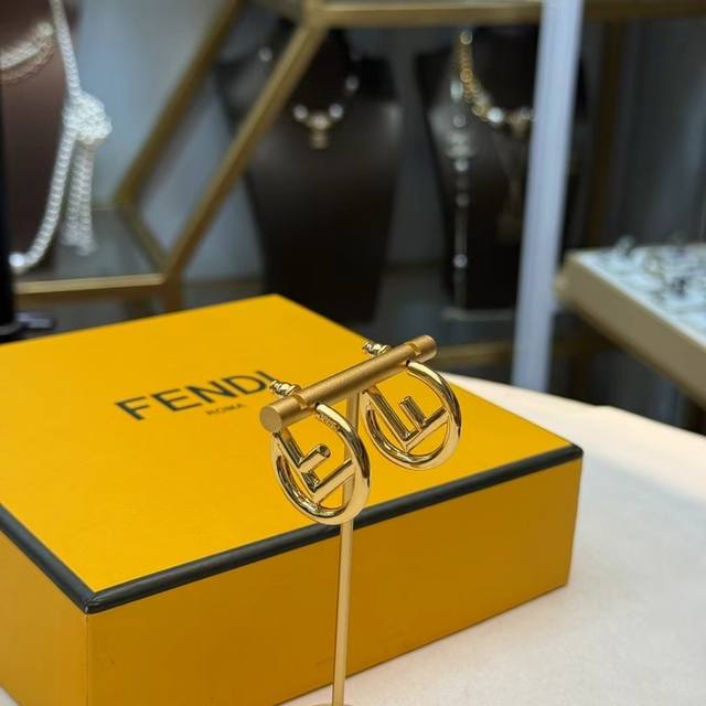 New Fendi Logo earrings are high-end custom-made and popular. The new style is
