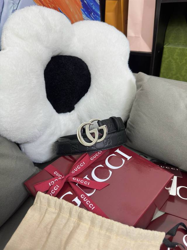 Gucci Aad5L all-match black Gg embossed 3.0Cm flat Gg buckle DDD