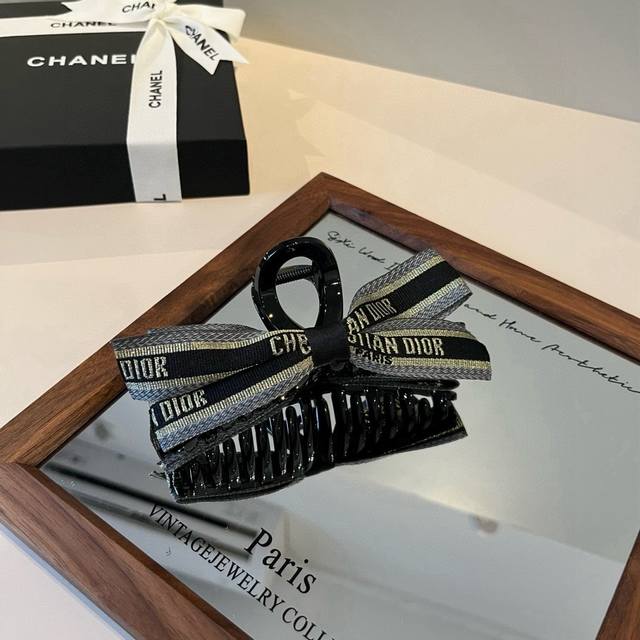 Dior new hairpin DDD