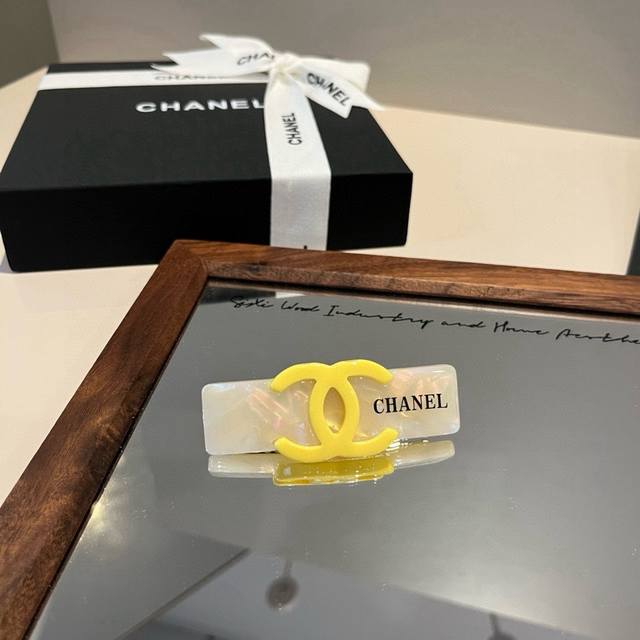 Chanel Chanel new hairpin DDD