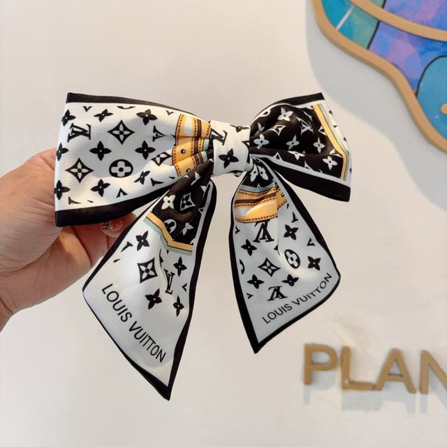 with packaging Lv Louis Vuitton Internet celebrity same style bow hairpin sling
