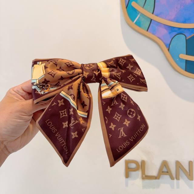 with packaging Lv Louis Vuitton Internet celebrity same style bow hairpin sling