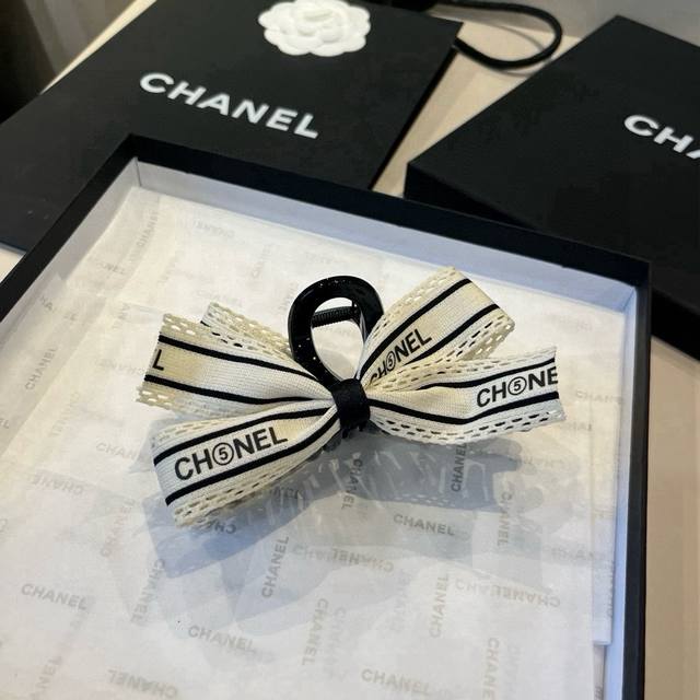Chanel Chanel new hairpin DDD