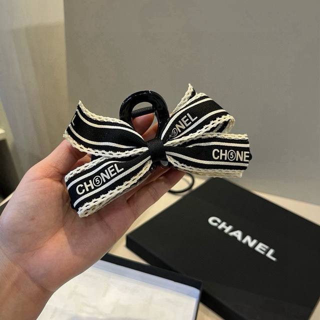 Chanel Chanel new hairpin DDD