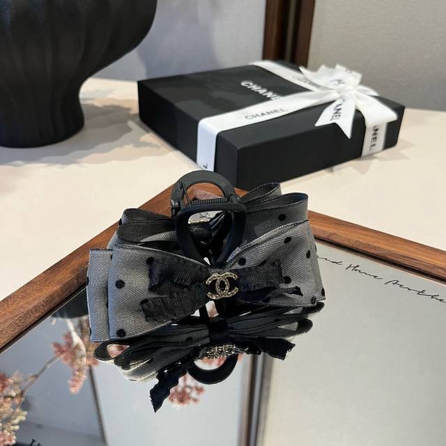 Chanel hairpin DDD