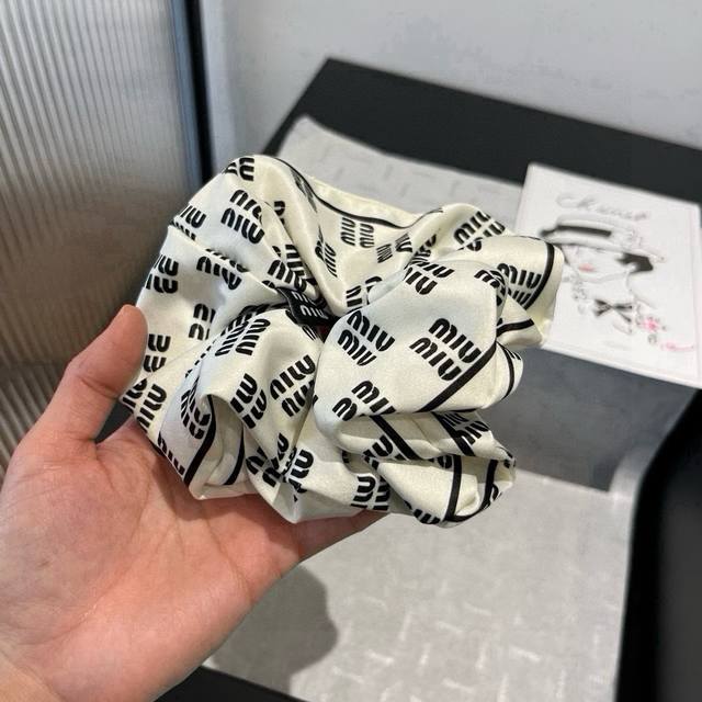 Miumiu Miu Miu new hairband DDD