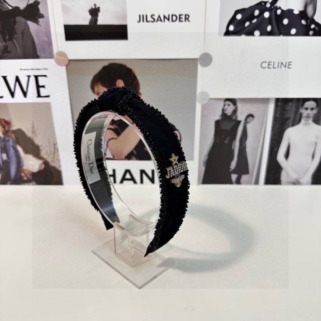 Specially equipped with a full set of packaging Dior Dior popular headband, coun