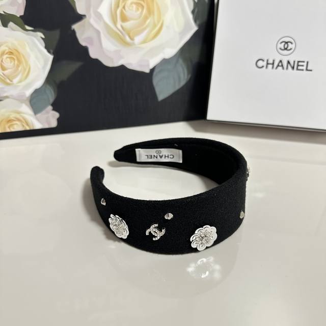 Special counter packaging Chanel Chanel's latest headband Little fairies hurry u