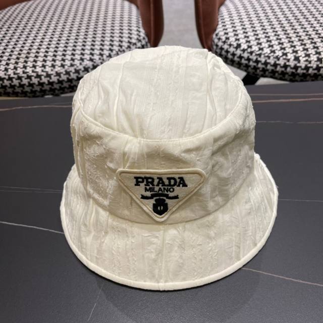 Prada Prada 2025 latest sunshade bucket hat, daily style super easy to match DDD