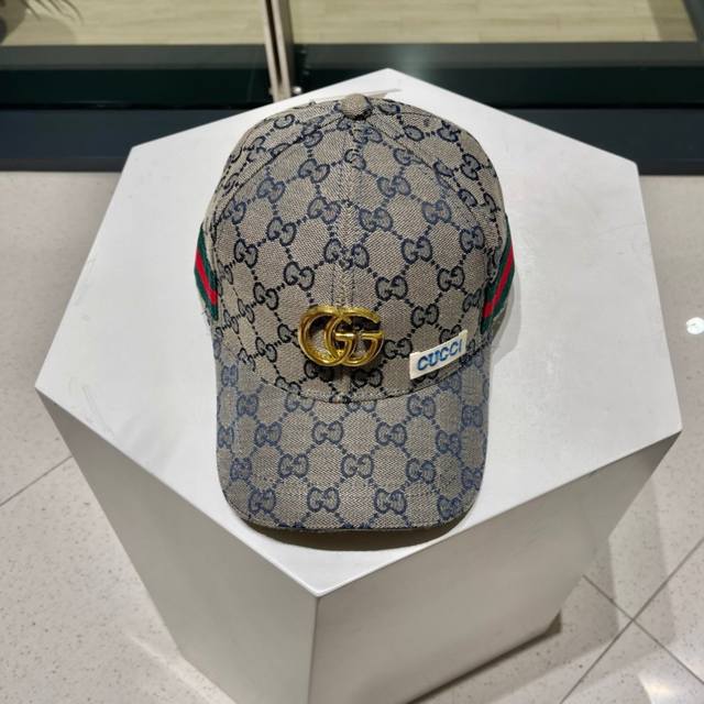 Gucci 2025 counter new simple embroidered baseball cap, very trendy! Casual spor