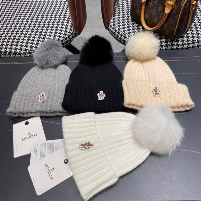 Monster wool hat with rabbit and fox fur balls in four colors: black, white, bei