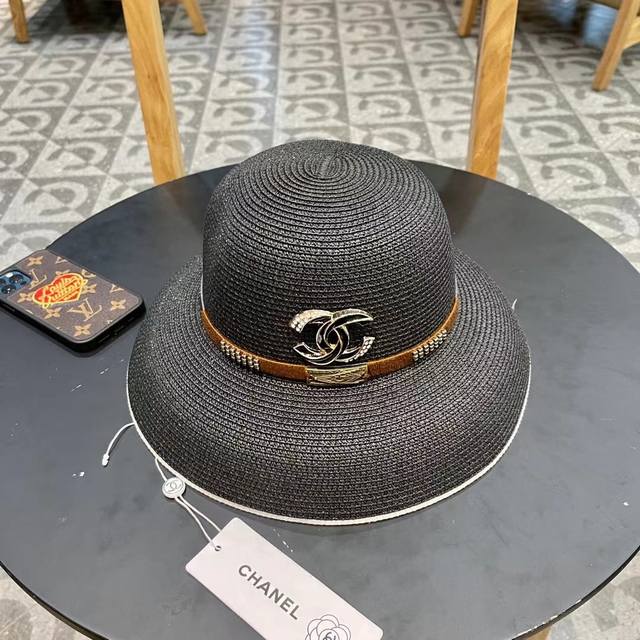 Chanel's new color-blocked bucket hat is a must-have for going out and is easy t