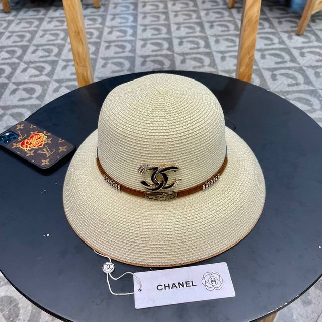 Chanel's new color-blocked bucket hat is a must-have for going out and is easy t