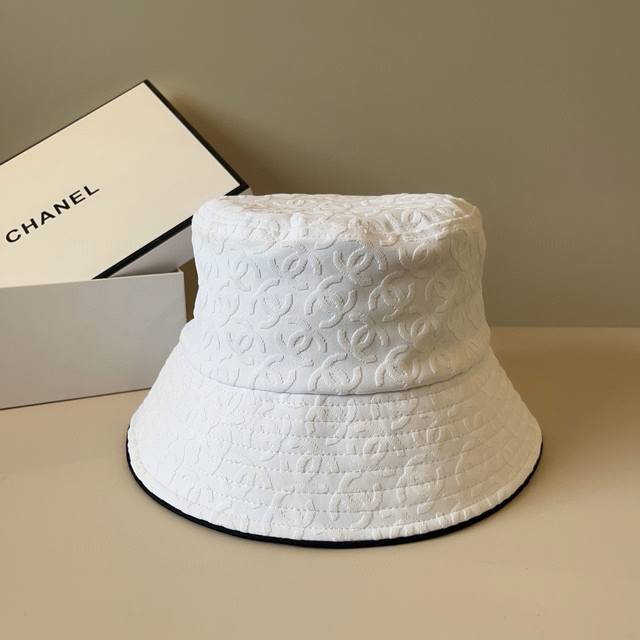 Chanel new bucket hat classic and simple, fashionable and casual design new prod