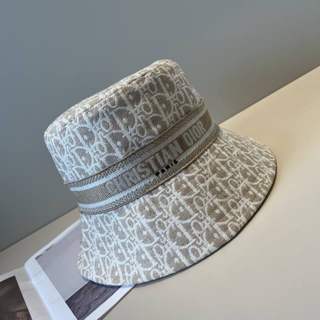Dior's new style simple bucket hat, new model shipped, big brand style is super