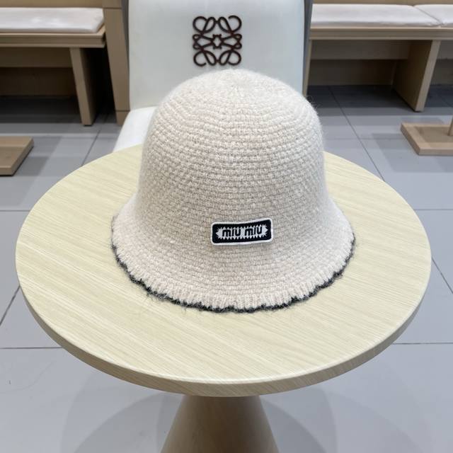 Miumiu Miu Miu Plush Fisherman Hat Women Autumn and Winter 2025 New Xiaoxiang St