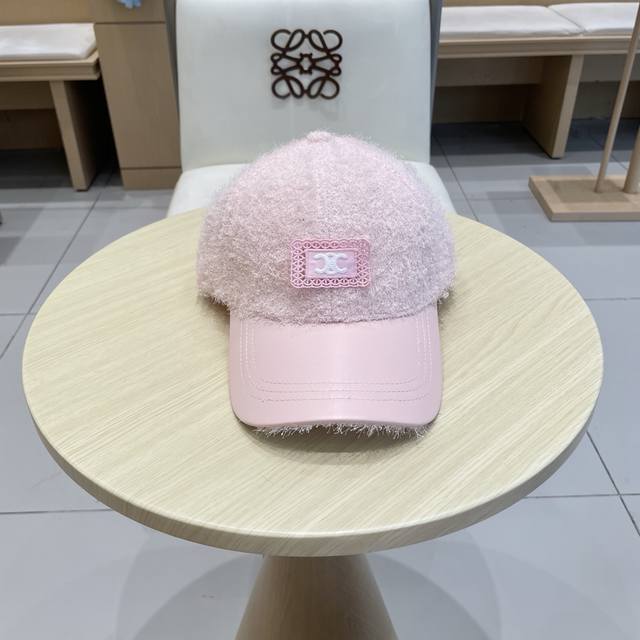 Celine Celine fashion plush baseball cap versatile face small duckbill hat hat