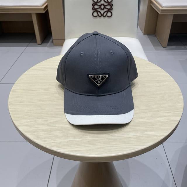 Prada Prada new baseball cap purchasing version! Fashionable and high-end workma