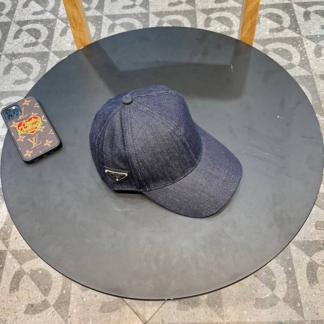 Prada Spring and Summer Denim Baseball Cap I really want to recommend this to yo
