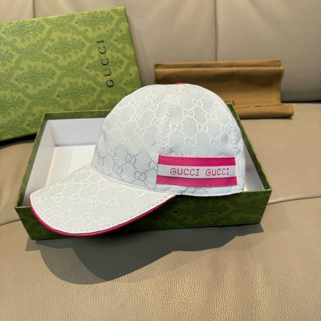 comes with a box bag, a new Gucci spring/summer baseball cap with logo webbing,