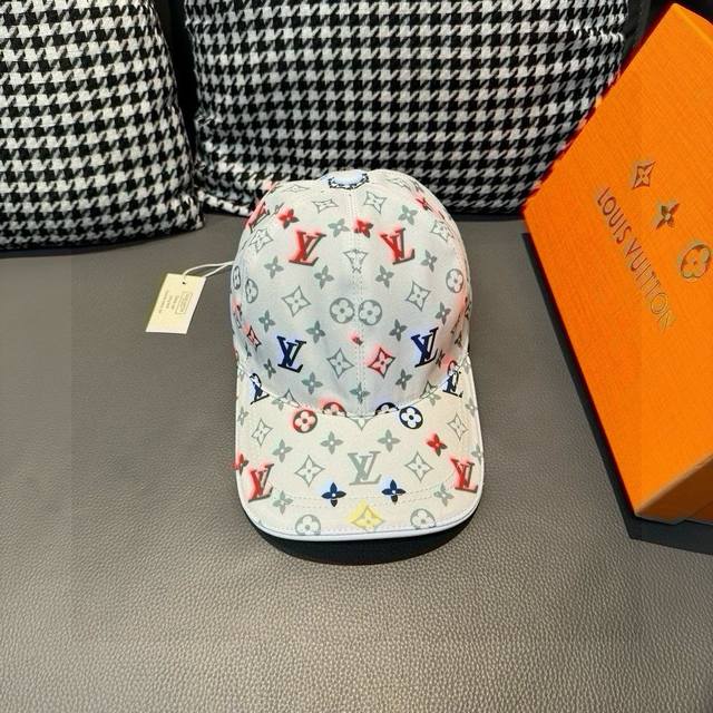 New arrival! Comes with a box and a cloth bag. This is a new Louis Vuitton base