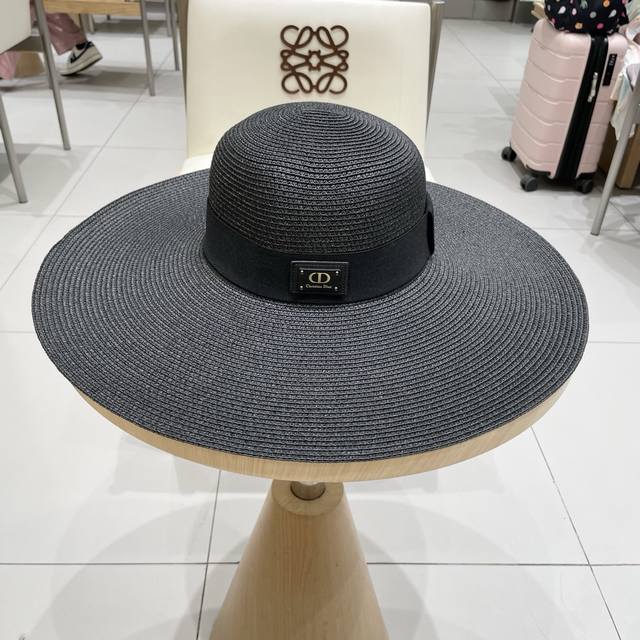 Dior new straw hat, straw hat, large brim straw hat, sun hat, easy to carry, hea