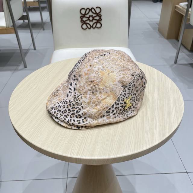 Lv Louis Vuitton fashionable street leopard lace splicing old hole forward hat f