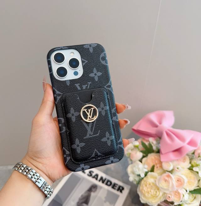 Lv classic popular mobile phone case card holder Lv old flower card four-pack ca