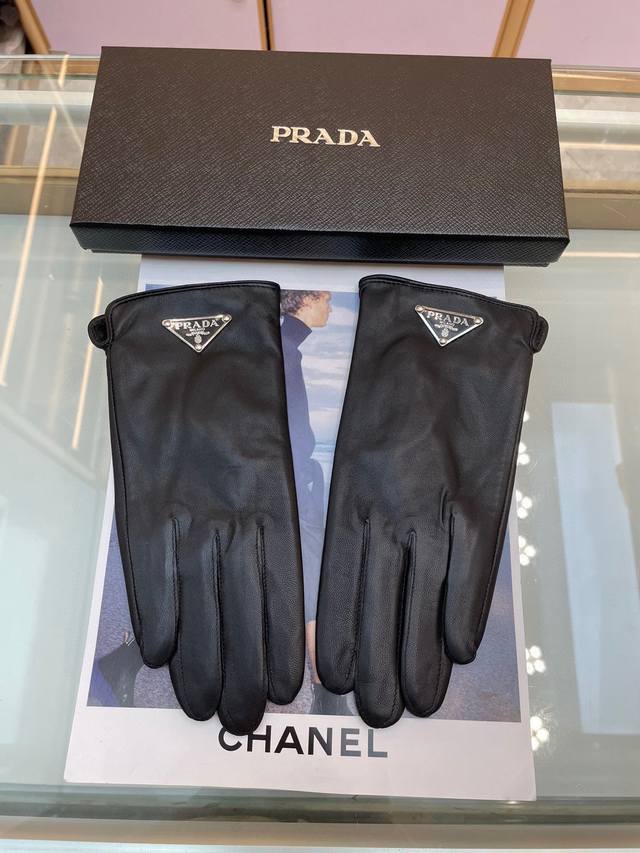 Prada new women's gloves, first-class sheepskin leather, ultra-thin, soft and c