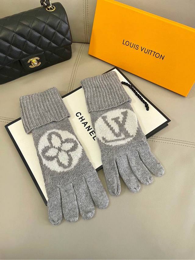 Lv autumn and winter wool knitted gloves candy solid color series is very popula