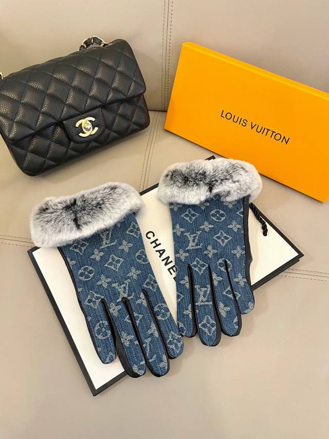 Lv new cloth and leather gloves with touch screen, super good-looking with cashm