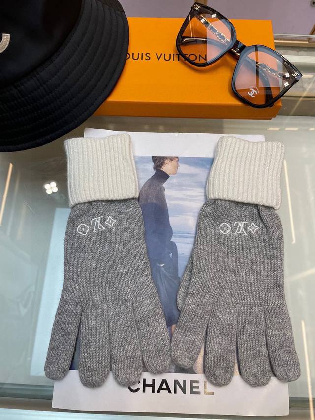 Lv autumn and winter wool knitted gloves candy solid color series is very popula