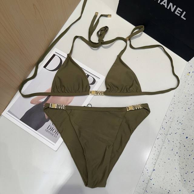 Loewe swimsuit, a must-have for fashionistas. Super figure-flattering! Sml DDD
