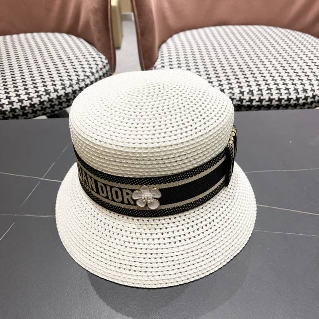 Dior Dior 2025 new bucket straw hollow sun hat basin hat beach style, simple and