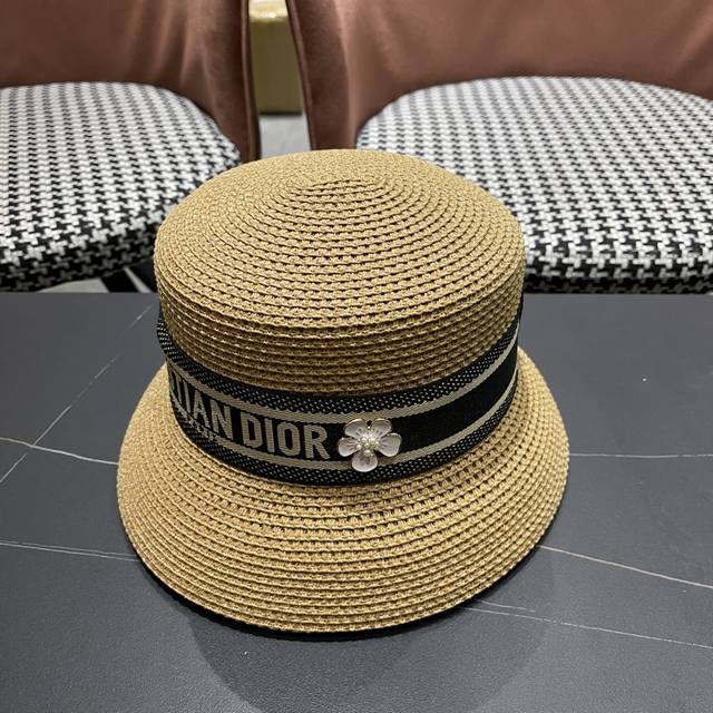 Dior Dior 2025 new bucket straw hollow sun hat basin hat beach style, simple and