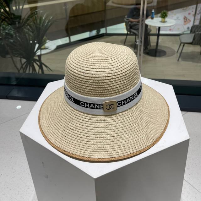 Chanel's new straw woven hat, a must-have for vacation and leisure, elegant and
