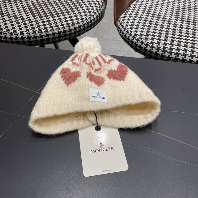 Moncler 25 autumn new Korean Fair Isle style retro heart wool ball earmuffs knit