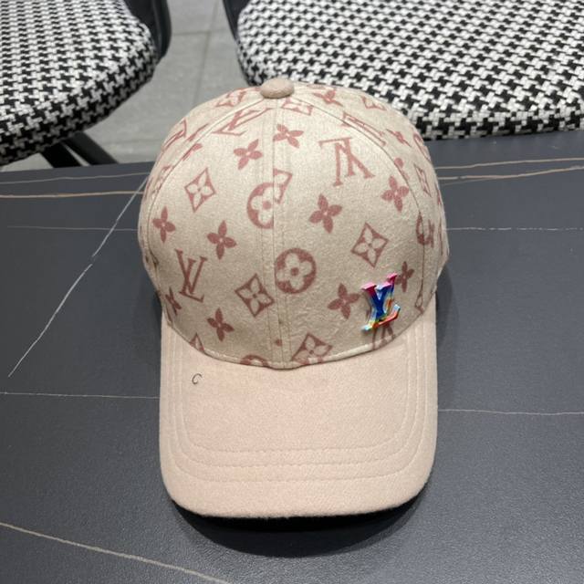 Louis Vuitton baseball cap Louisvuitton new plush autumn and winter Lv baseball