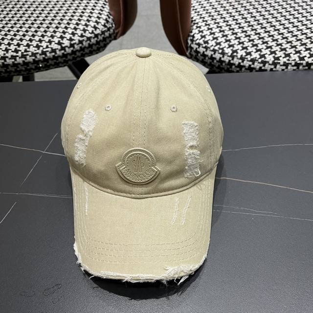 Moncler's new spring style personalized baseball cap, high quality and breathab