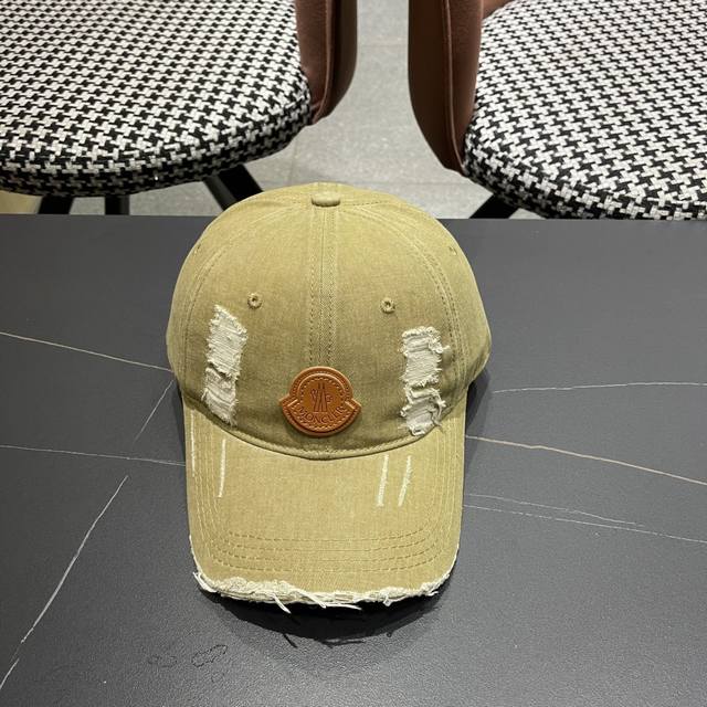 Moncler's new spring style personalized baseball cap, high quality and breathab