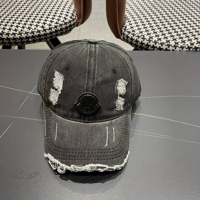 Moncler's new spring style personalized baseball cap, high quality and breathab