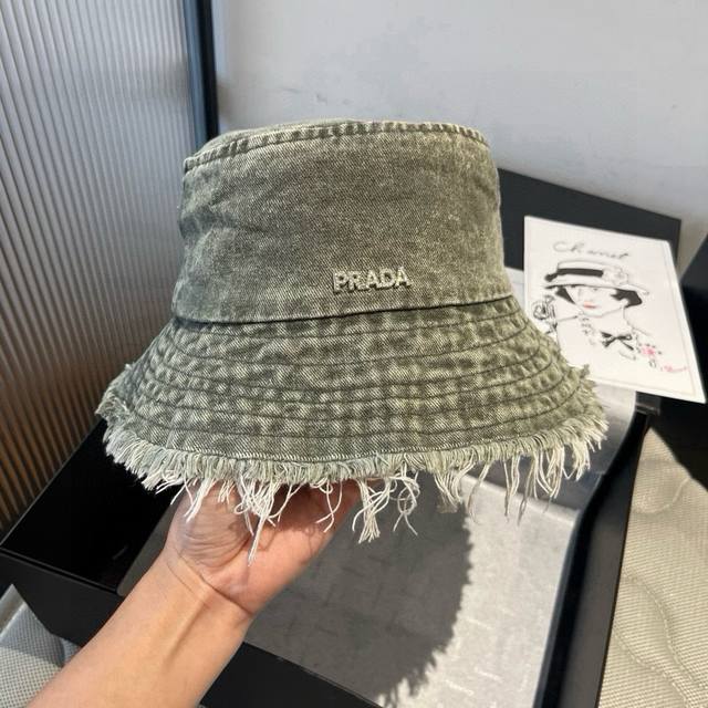 Prada new denim bucket hat, head circumference 57cm DDD