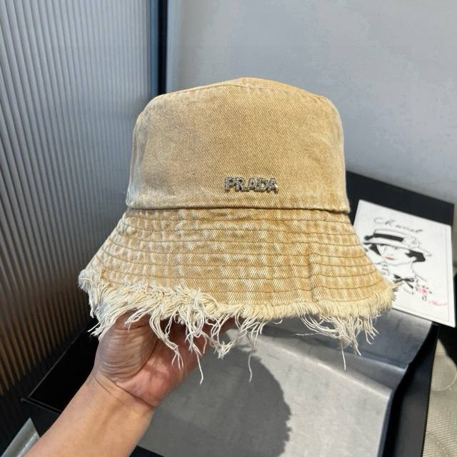 Prada new denim bucket hat, head circumference 57cm DDD