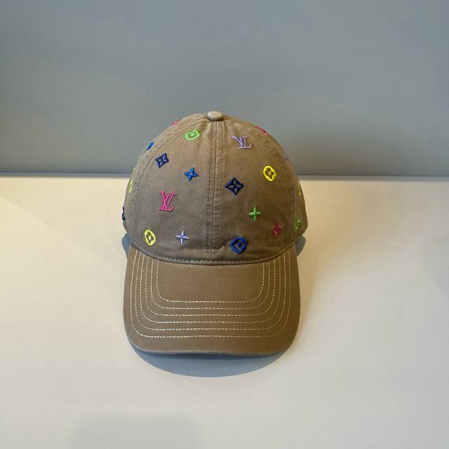 Louis Vuitton baseball cap Louisvuitton new Lv baseball cap, heavy craftsmanship